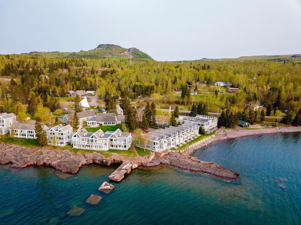 Bluefin Bay on Lake Superior is one of the best family resorts in Minnesota
