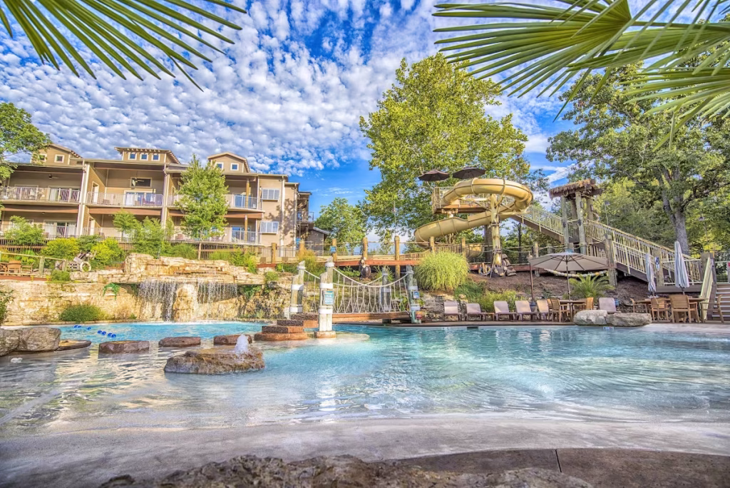 An outdoor shot of one of the waterpark hotels in Branson, MO