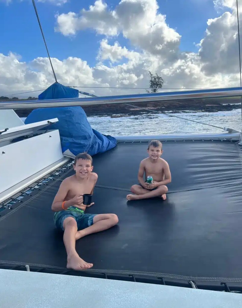A tour to sail the Napali Coast in Kauai