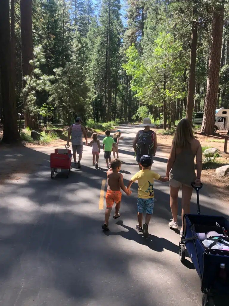 An easy hike in Yosemite that takes you to Mirror Lake