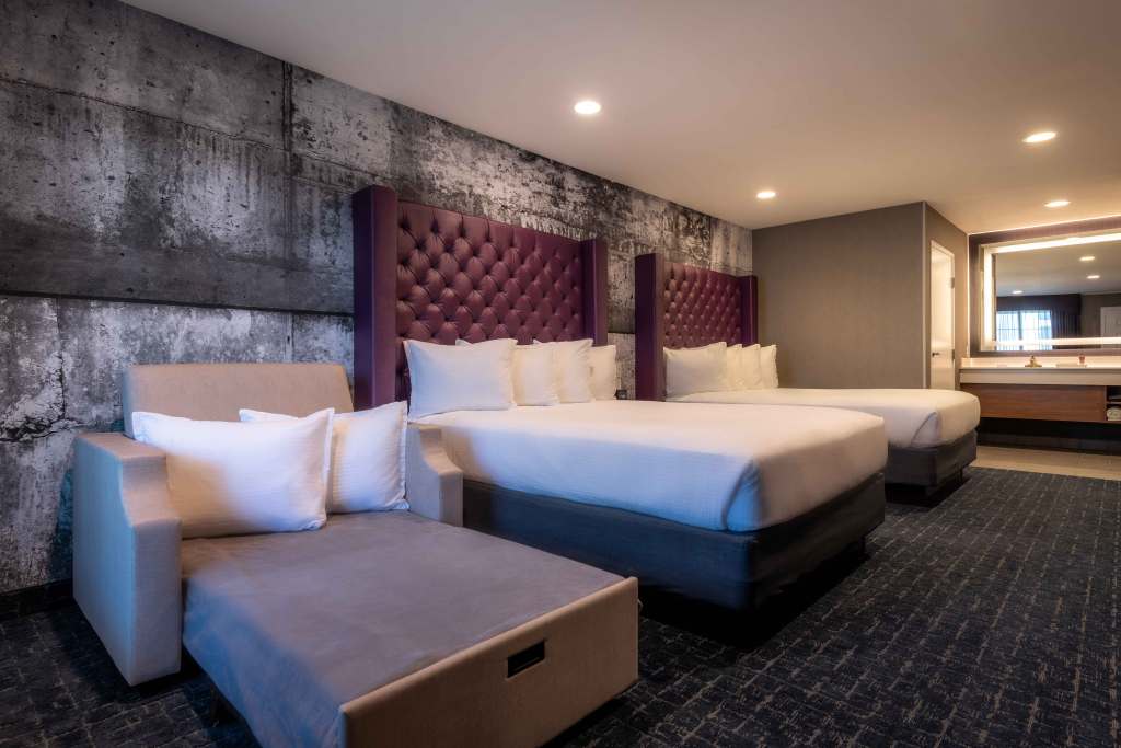The Camelot Inn is one of the best hotels walking distance to Disneyland.