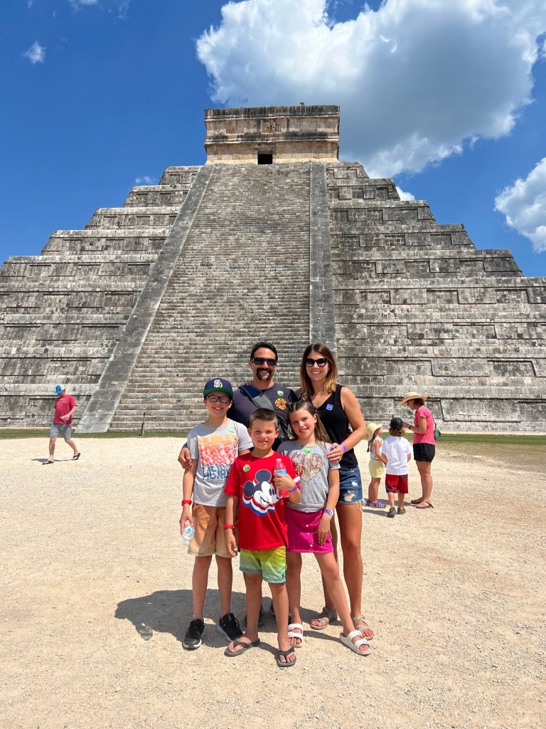 Family picture at the Chichen Itza tours excursion
