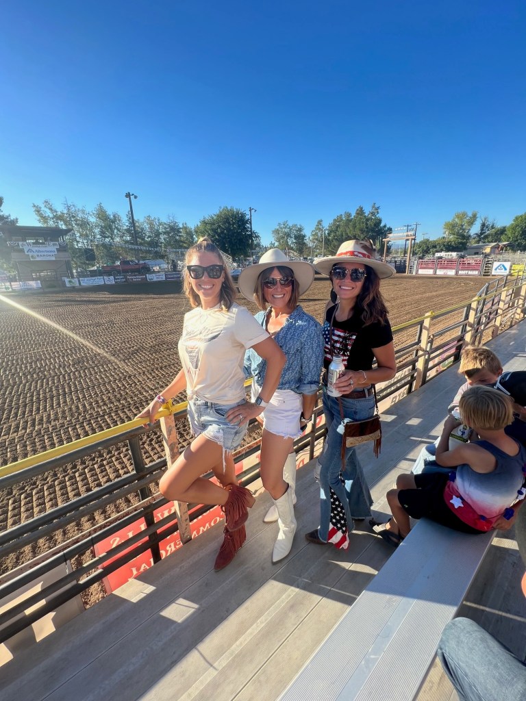 Cute rodeo outfits to wear at the San Diego rodeos