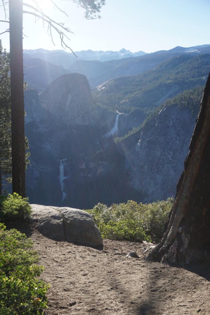 A picture of two stunning waterfalls on the Panorama Trail in Yosemite