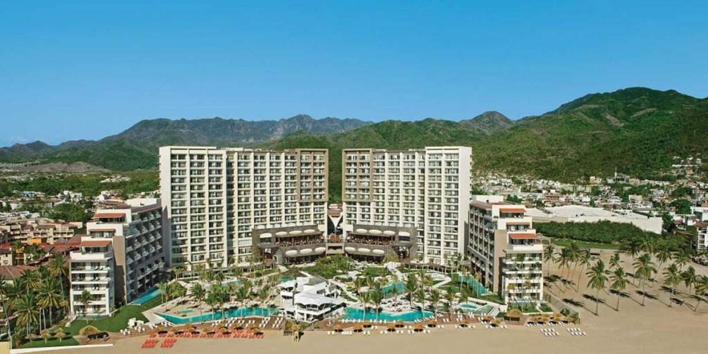 The Dreams resort is one of the family friendly resorts in Puerto Vallarta