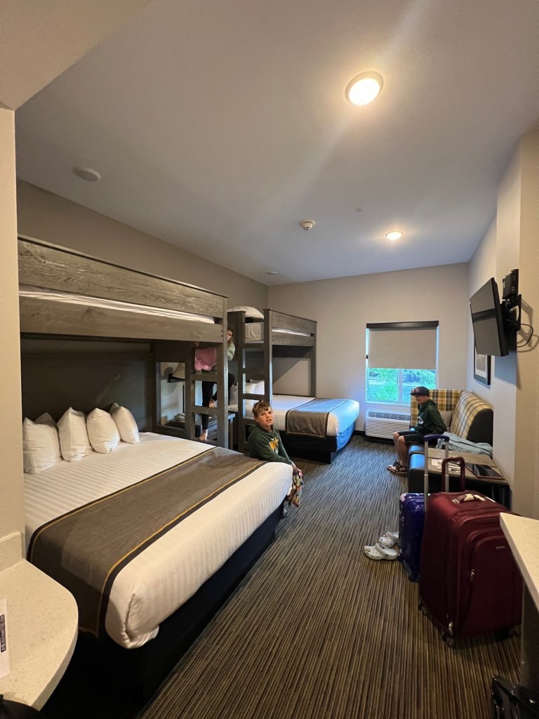 Kelly inn Hotel is on my Yellowstone travel itinerary