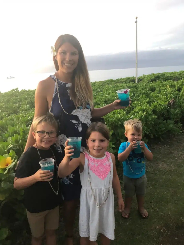 What to pack for Hawaii - luau attire