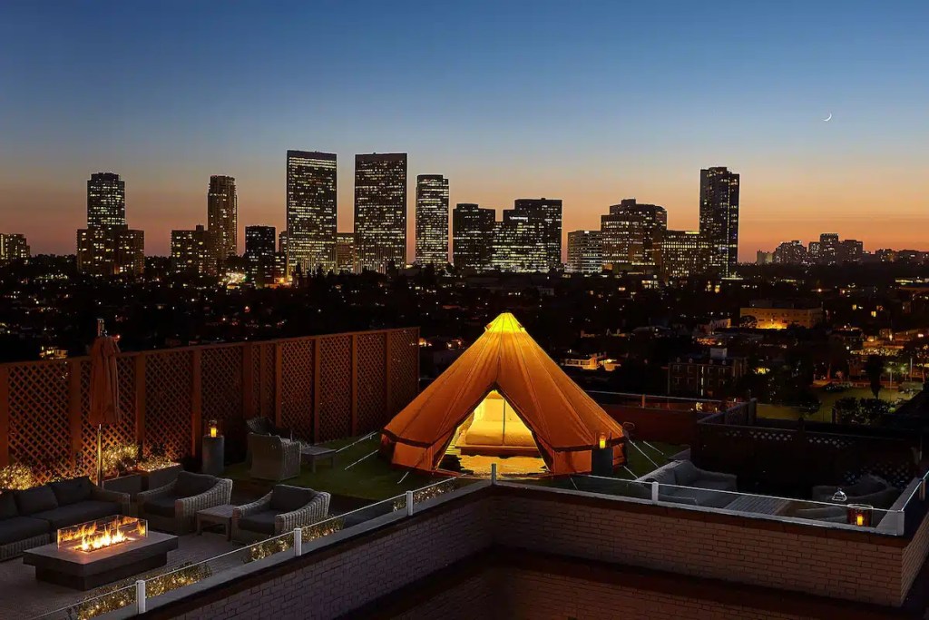 Free popsicles at one of the best family hotels in Los Angeles California