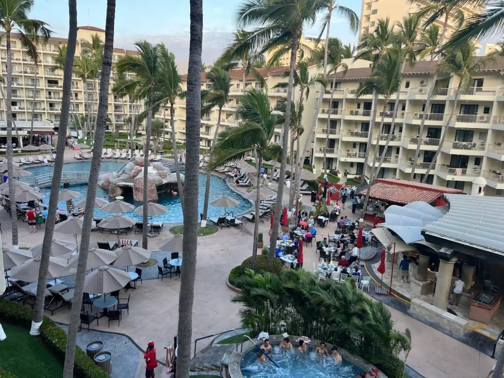 Villa del Palmar in Puerto Vallarta is a great all-inclusive vacation resort for large families