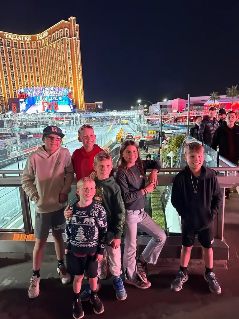 A group of kids while enjoying an inexpensive winter vacation in Las Vegas