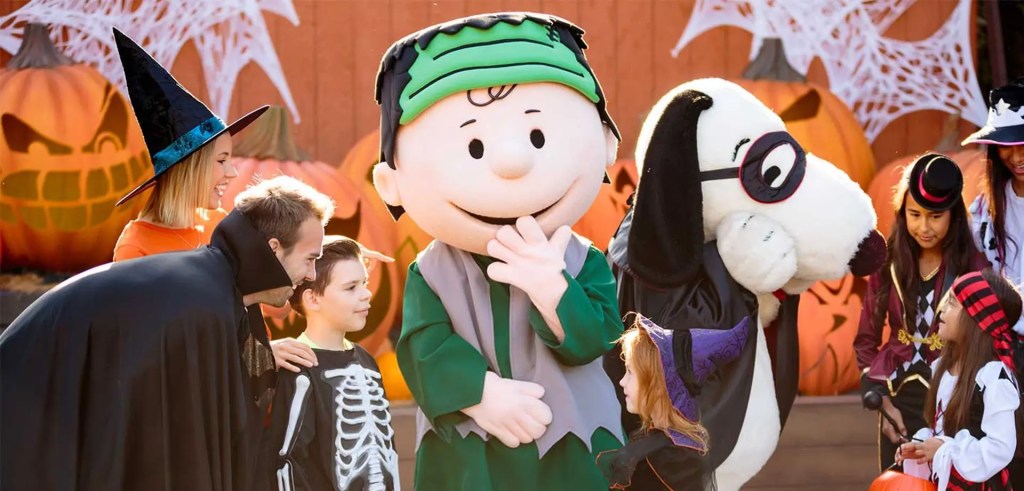 Knott's Spooky Farm is an alternative to the Southern California pumpkin patches, and it's great for all ages